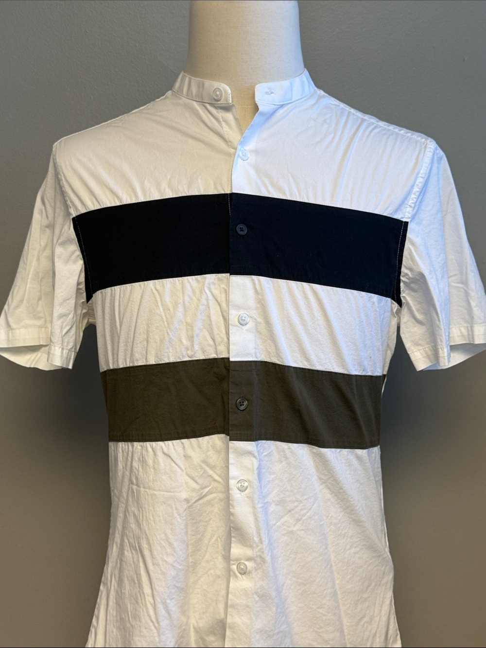 ASOS Men's Large Banded Collar Colorblock Shirt White Black Short Sleeve Stretch - Picture 2 of 5